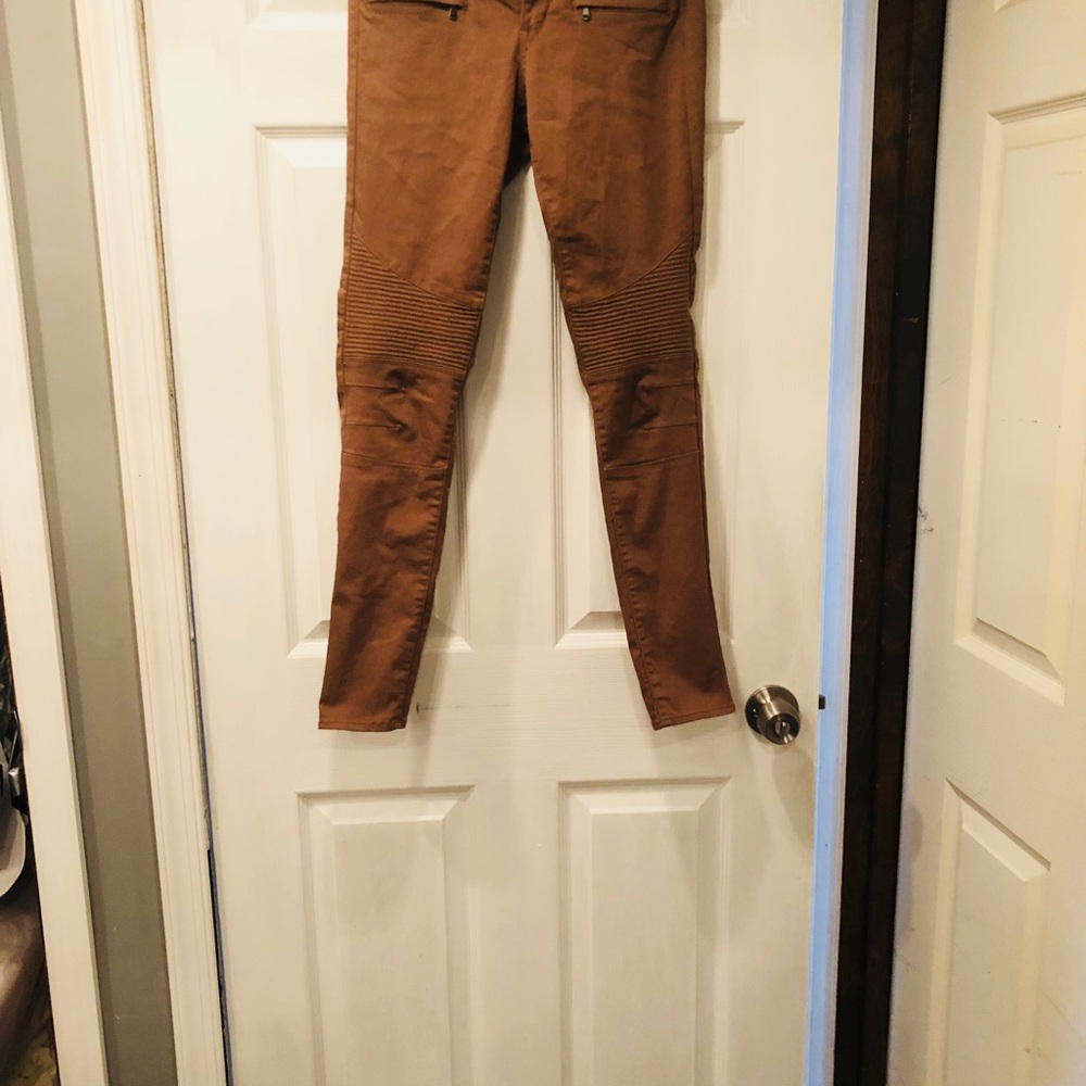H&M khakis - Picture 2 of 2